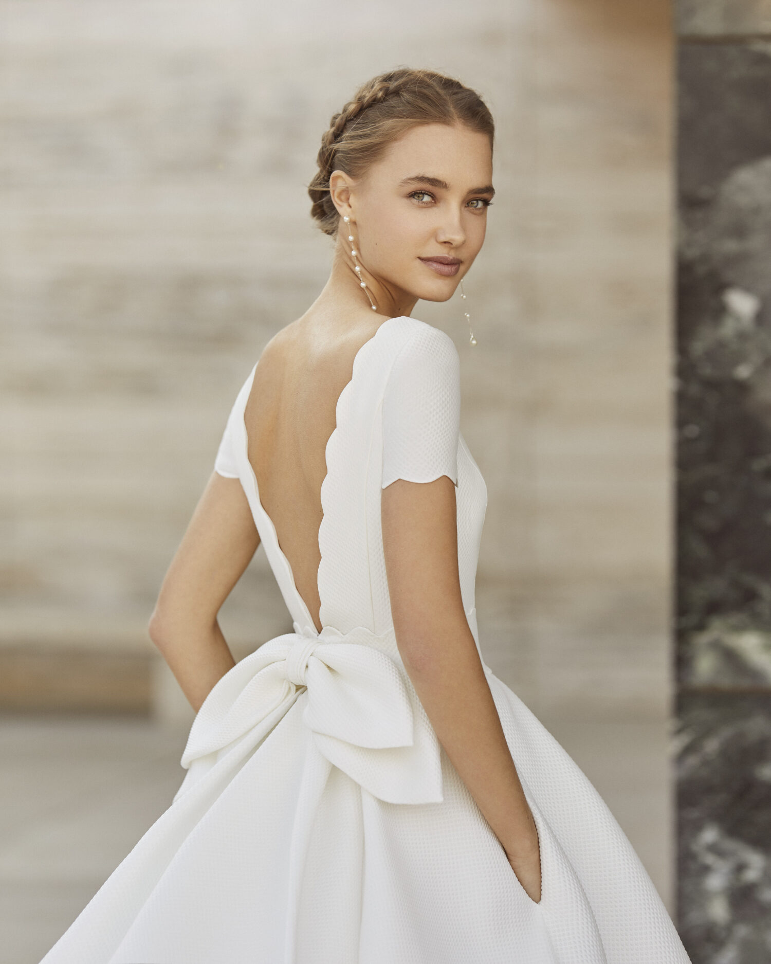 Muildier mezelf schudden 25 years of Rosa Clara magic. Spanish bridal brand in the picture
