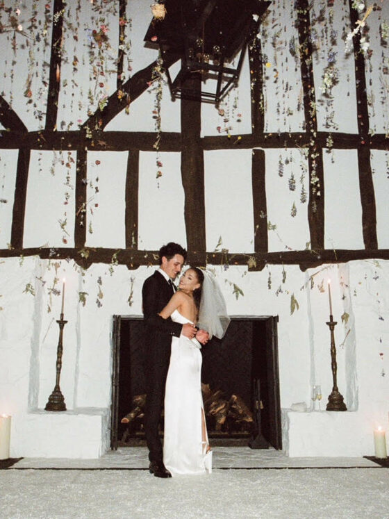 De intieme trouwfoto’s van Ariana Grande: 2 weken na haar huwelijk met Dalton Gomez