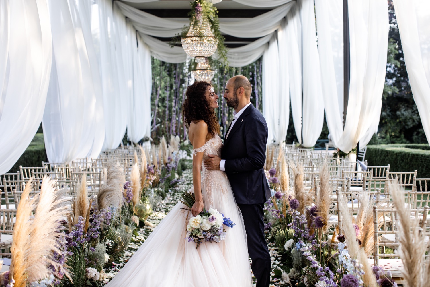 trends voor bruiloften met lila en blauwe tinten
