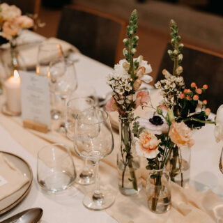 REVIVAL VAN DE TIARA EN ANDERE HAARACCESSOIRES: 5 ideetjes