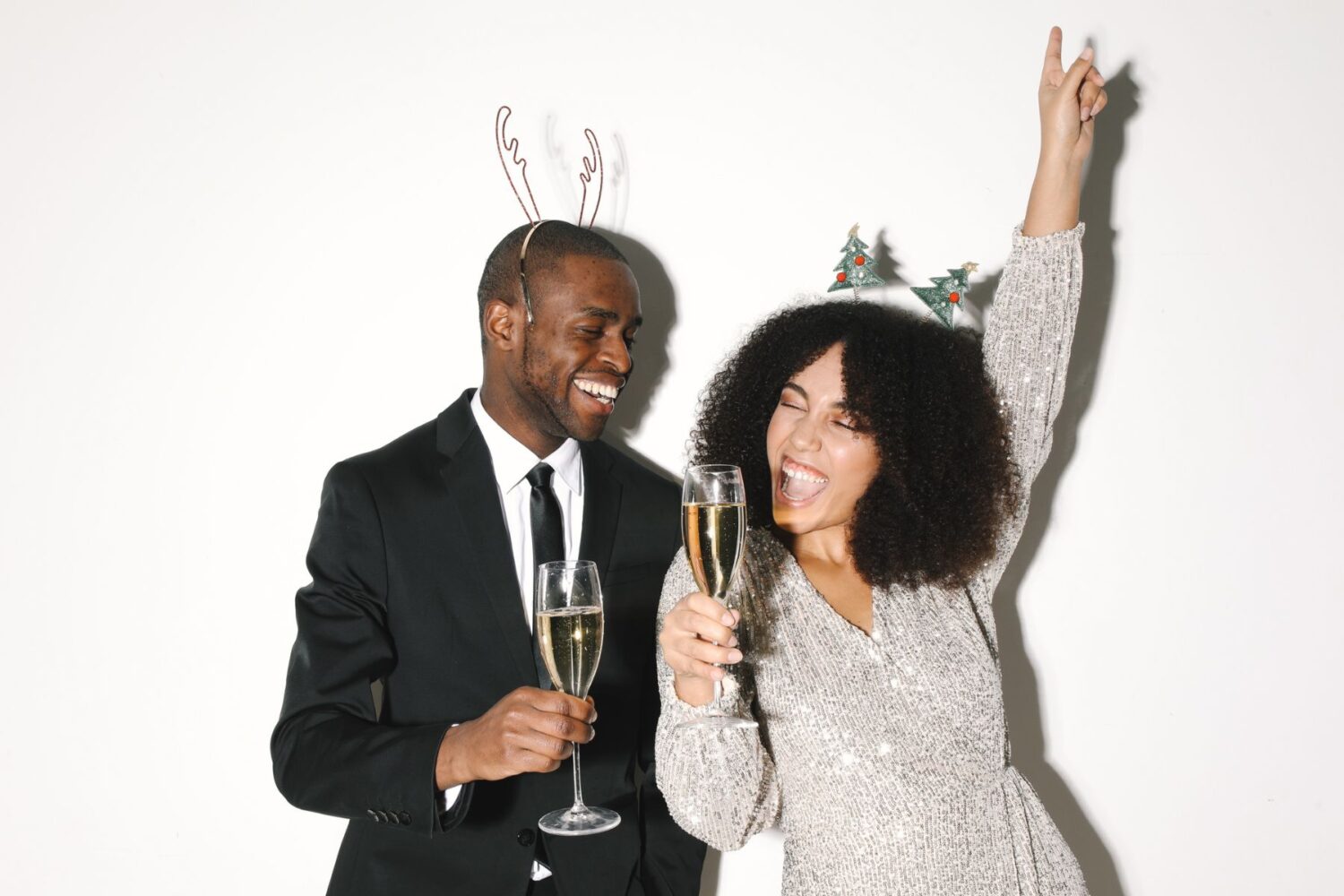 What outfit to wear to a holiday party for winter: 5 tips